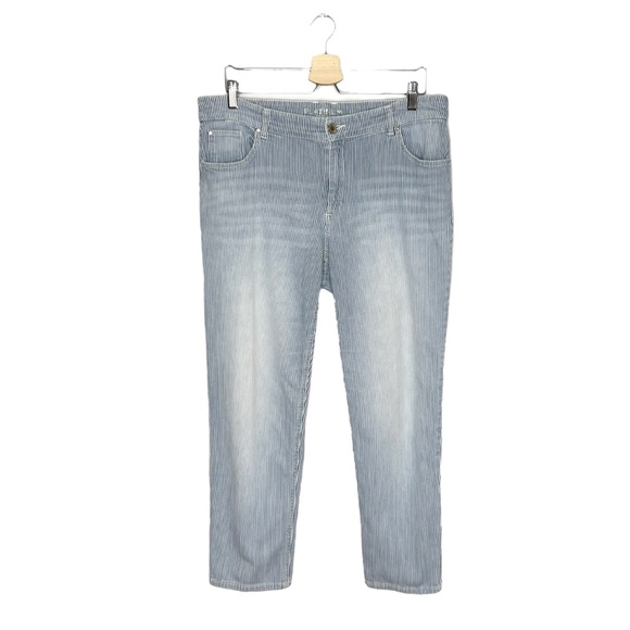 Chico’s Platinum Railroad Striped Light Wash Ankle Length Boyfriend Jeans - Picture 1 of 12
